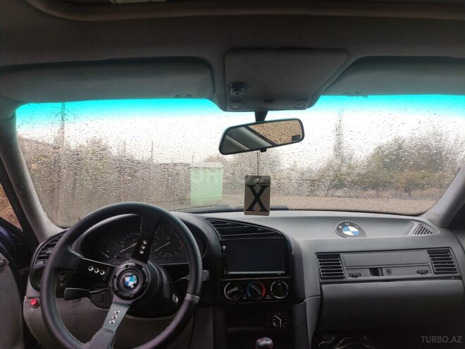 BMW 520 1992, 196,300 km - 2.0 л - İmişli