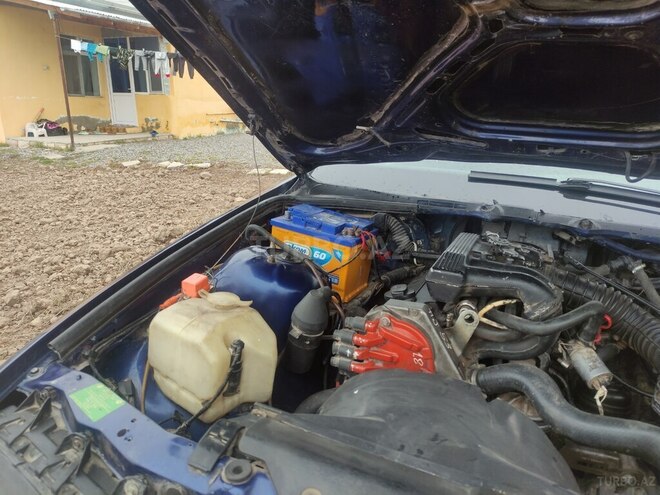 BMW 520 1992, 196,300 km - 2.0 л - İmişli