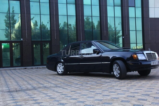 Mercedes E 200 d 1993, 156,000 km - 2.0 l - Gəncə