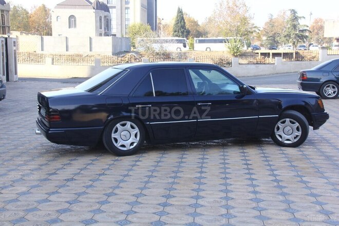Mercedes E 200 d 1993, 156,000 km - 2.0 l - Gəncə