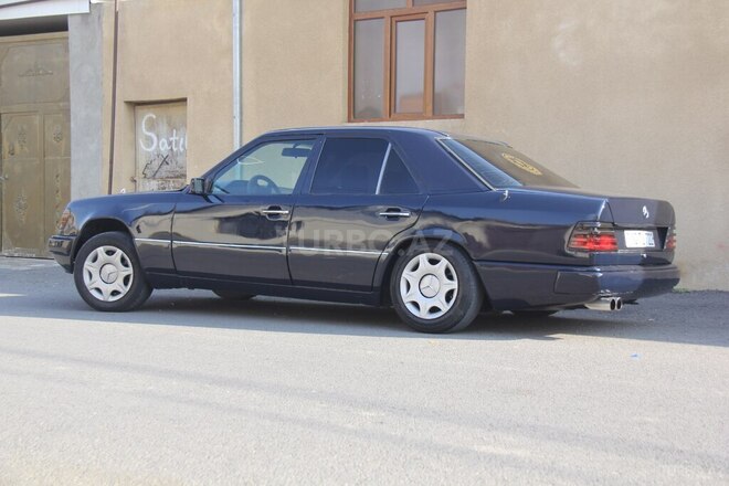 Mercedes E 200 d 1993, 156,000 km - 2.0 l - Gəncə