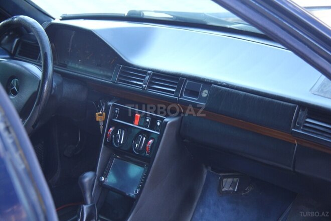 Mercedes E 200 d 1993, 156,000 km - 2.0 l - Gəncə