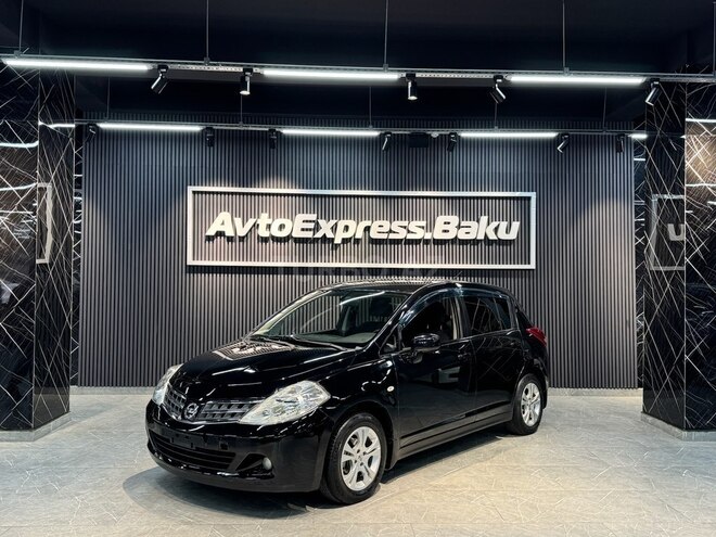 Nissan Tiida-1
