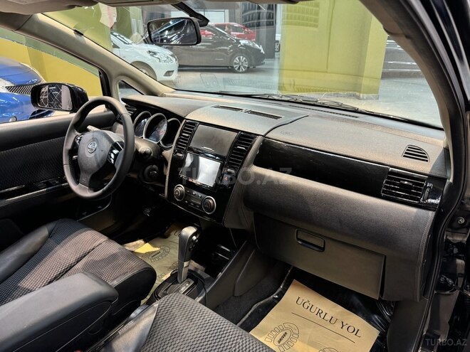 Nissan Tiida-4