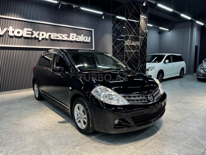 Nissan Tiida-5