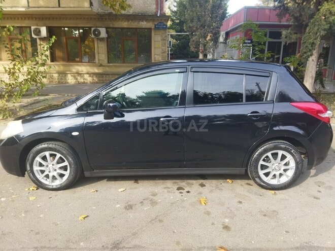 Nissan Tiida-3