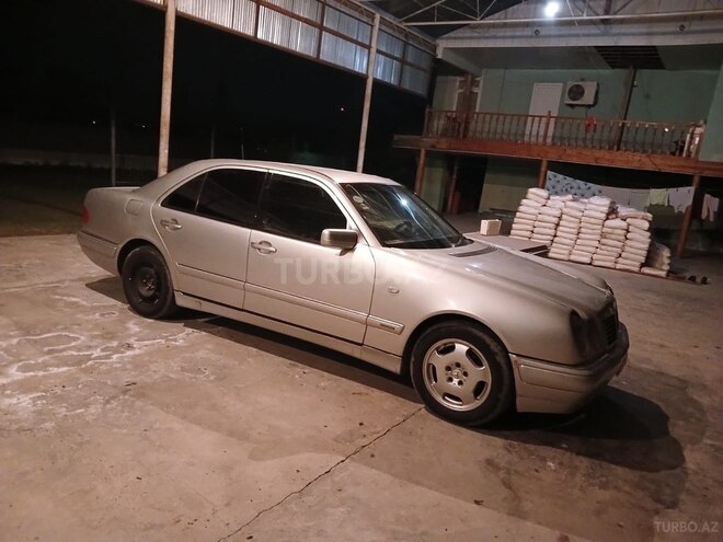 Mercedes E 240 1997, 350,000 km - 2.4 л - Hacıqabul