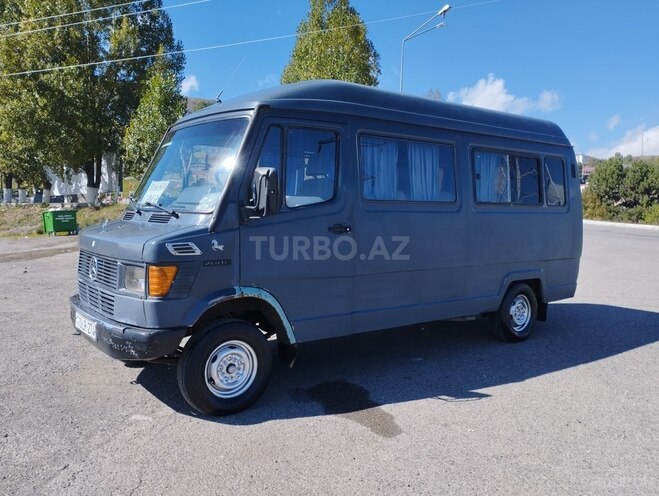 Mercedes 208 D 1992, 300,000 km - 2.5 l - Gəncə