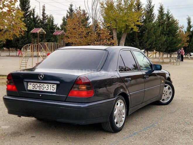 Mercedes C 180 1998, 267,435 km - 1.8 l - Sumqayıt