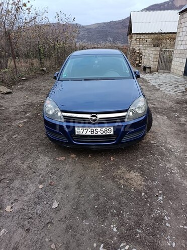 Opel Astra 2006, 200,000 km - 1.4 л - Quba
