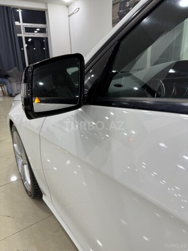 Mercedes E 220 d-10