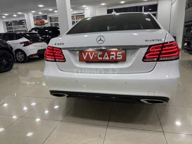 Mercedes E 220 d-8