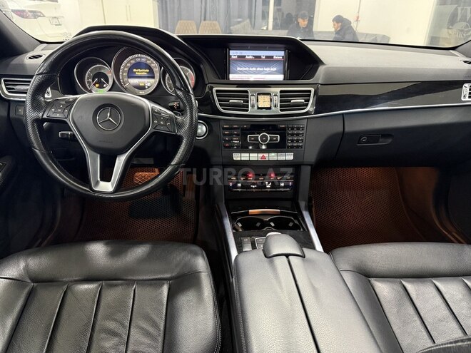 Mercedes E 220 d-11