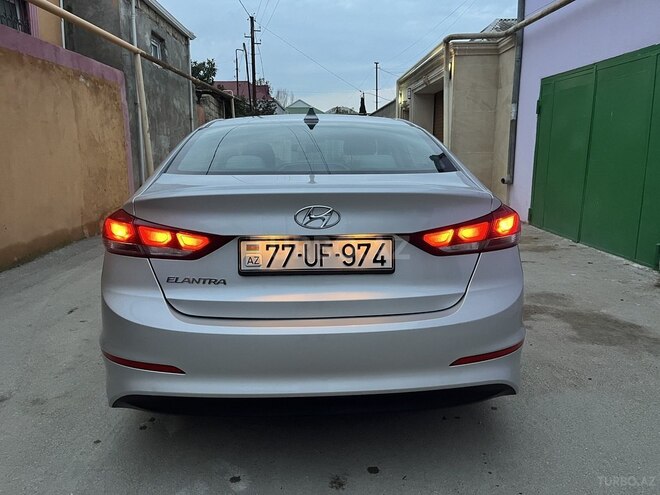 Hyundai Elantra 2018, 89,766 km - 2.0 l - Bakı