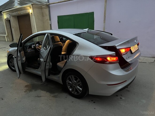 Hyundai Elantra 2018, 89,766 km - 2.0 l - Bakı