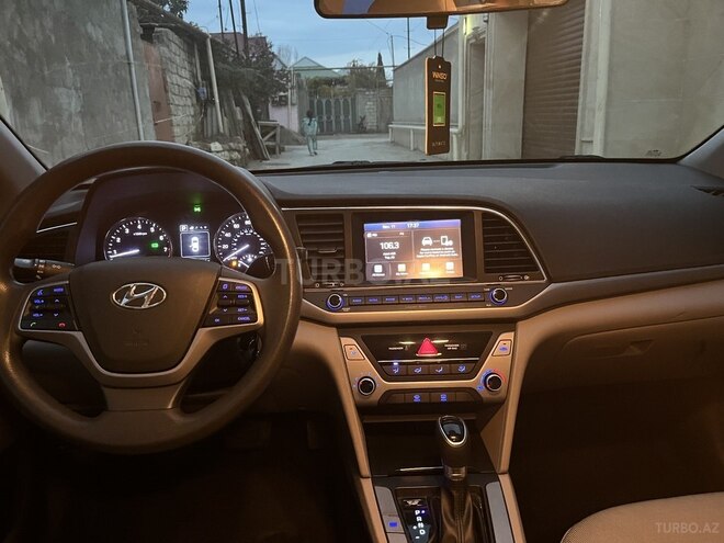 Hyundai Elantra 2018, 89,766 km - 2.0 l - Bakı
