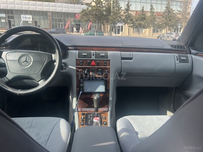 Mercedes E 240 1998, 360,000 km - 2.4 l - Sumqayıt