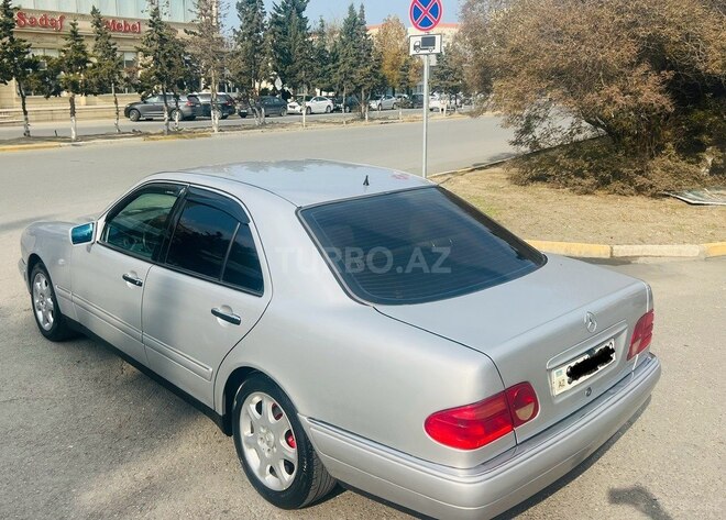 Mercedes E 240 1998, 360,000 km - 2.4 l - Sumqayıt