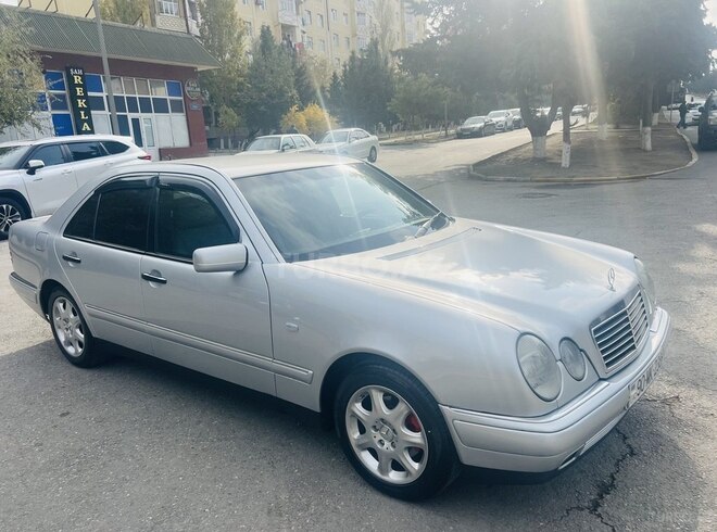 Mercedes E 240 1998, 360,000 km - 2.4 l - Sumqayıt