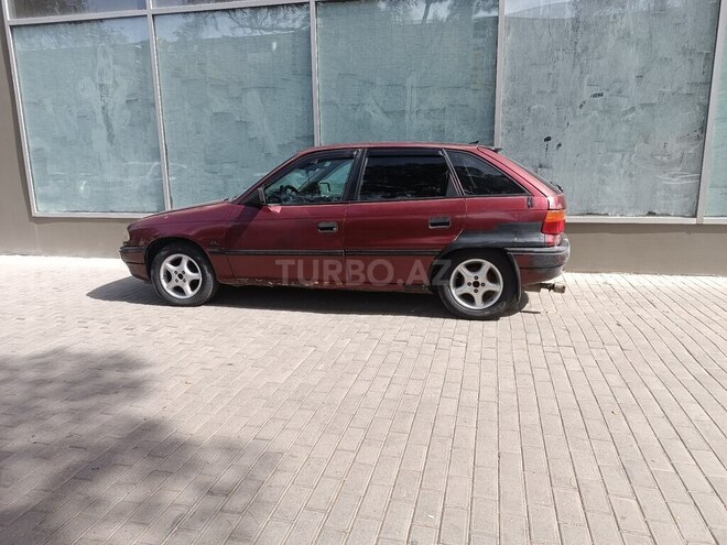 Opel Astra 1993, 498,000 km - 1.4 л - Bakı