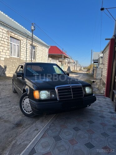 Mercedes E 200 d 1992, 180,000 km - 2.0 l - Qazax