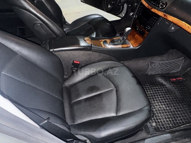 Mercedes E 220 d 2004, 303,400 km - 2.2 l - Sumqayıt