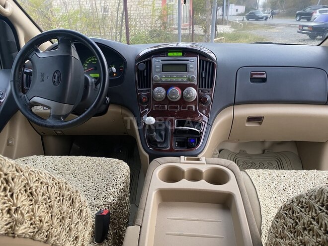 Hyundai H-1 2009, 358,000 km - 2.5 l - Beyləqan
