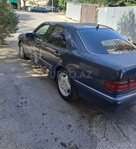 Mercedes E 200 1999, 630,000 km - 2.0 l - Sumqayıt