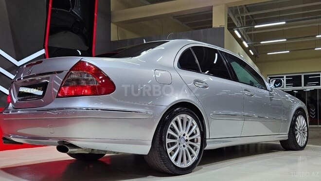 Mercedes E 260 2003, 255,000 km - 2.6 l - Sumqayıt