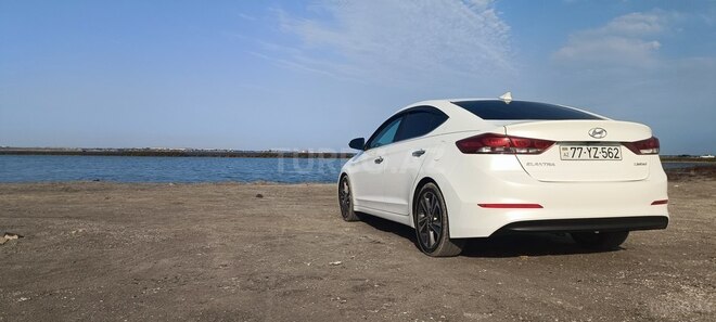Hyundai Elantra 2016, 80,000 km - 2.0 l - Bakı