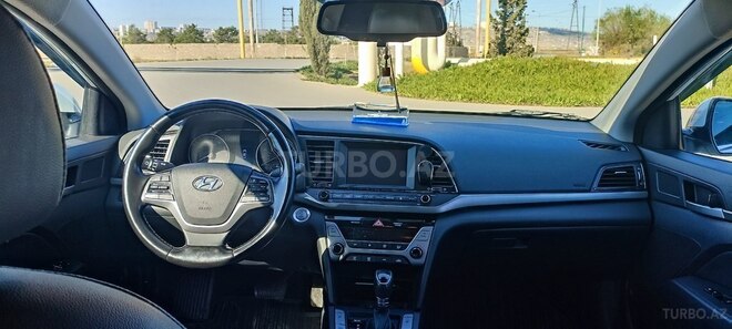 Hyundai Elantra 2016, 80,000 km - 2.0 l - Bakı