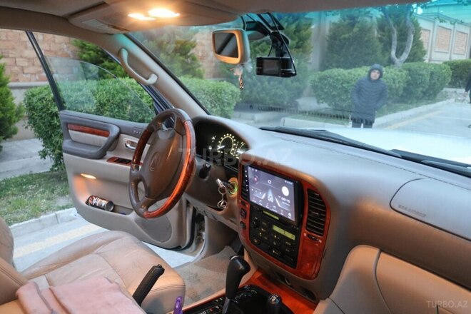 Lexus LX 470-6
