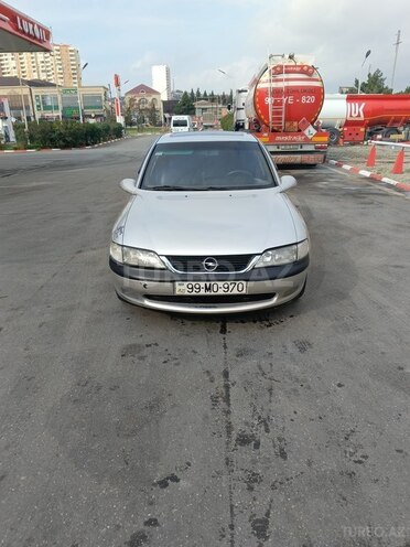 Opel Vectra 1998, 260,000 km - 2.0 л - Bakı