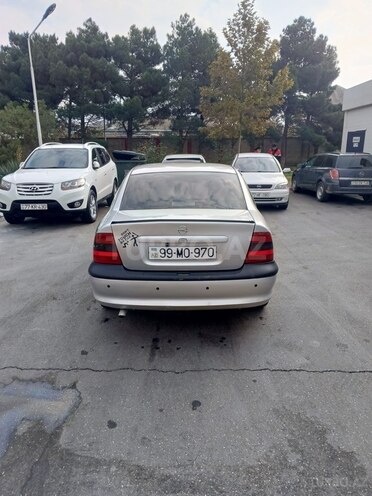 Opel Vectra 1998, 260,000 km - 2.0 л - Bakı
