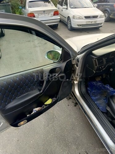 Opel Vectra 1998, 260,000 km - 2.0 л - Bakı