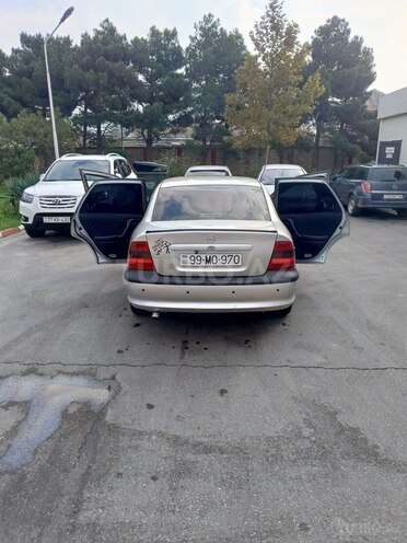 Opel Vectra 1998, 260,000 km - 2.0 л - Bakı