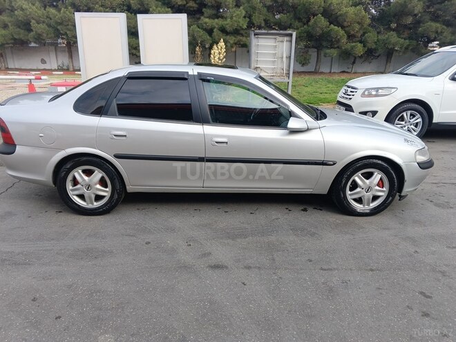 Opel Vectra 1998, 260,000 km - 2.0 л - Bakı