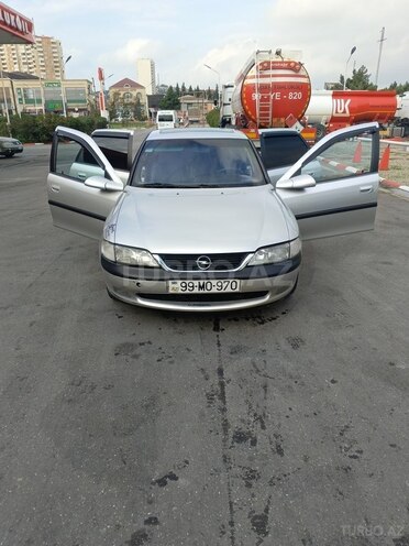 Opel Vectra 1998, 260,000 km - 2.0 л - Bakı
