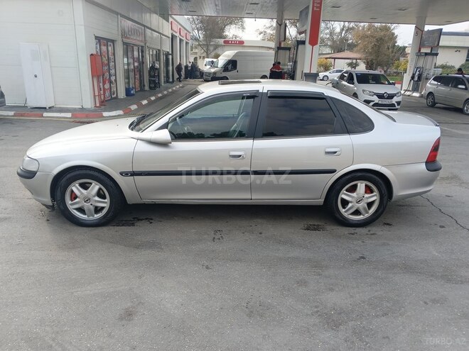 Opel Vectra 1998, 260,000 km - 2.0 л - Bakı