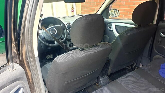 Renault Sandero 2011, 320,000 km - 1.6 l - Bakı