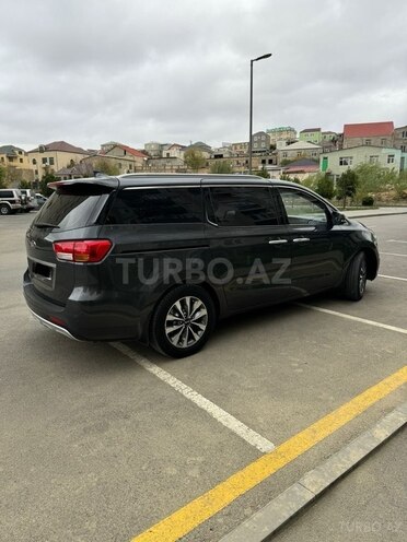 Kia Carnival-6