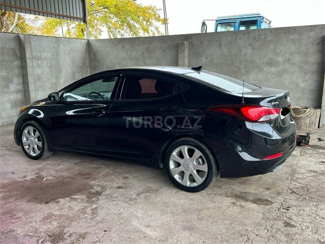 Hyundai Elantra 2015, 106,316 km - 1.8 l - Xudat