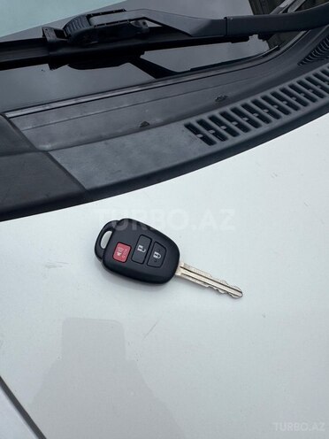Toyota Prius C 2016, 221,850 km - 1.5 l - Bakı