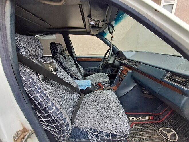 Mercedes E 200 d 1991, 210,000 km - 2.0 l - Salyan