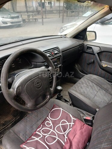 Opel Vectra 1993, 450,000 km - 1.8 l - Sumqayıt