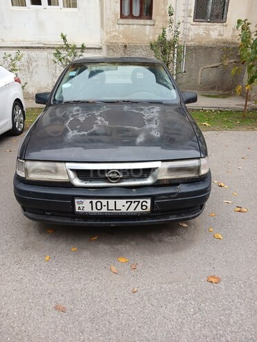 Opel Vectra 1993, 450,000 km - 1.8 l - Sumqayıt