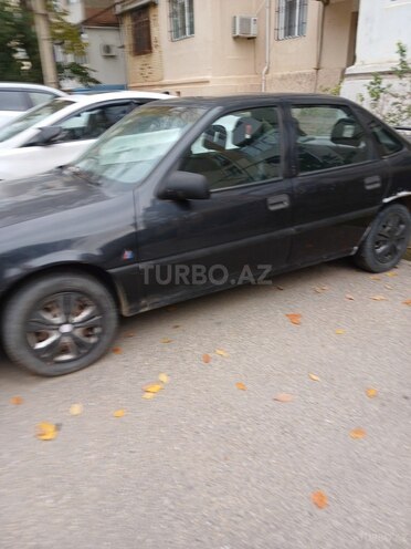 Opel Vectra 1993, 450,000 km - 1.8 l - Sumqayıt