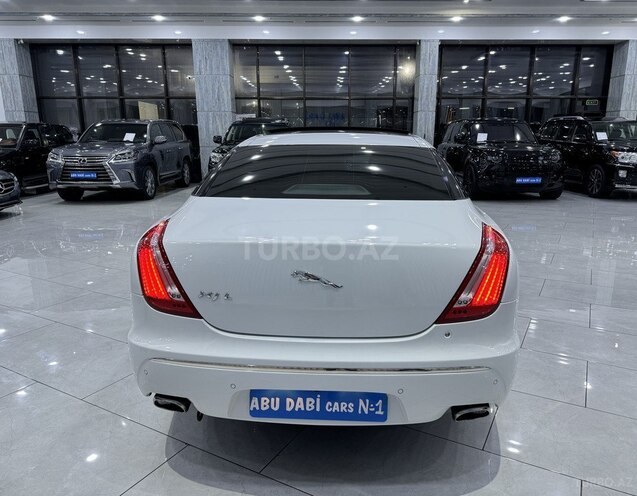 Jaguar XJ-7