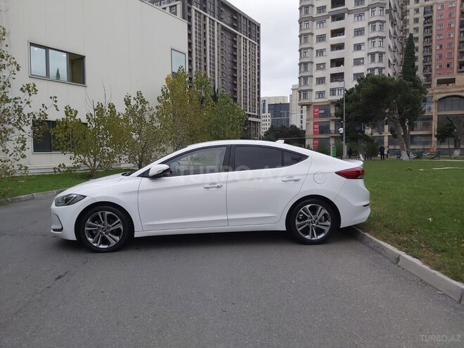 Hyundai Avante 2017, 172,000 km - 1.6 l - Bakı
