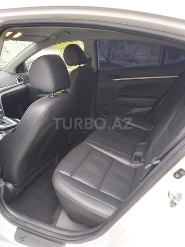Hyundai Avante 2017, 172,000 km - 1.6 l - Bakı